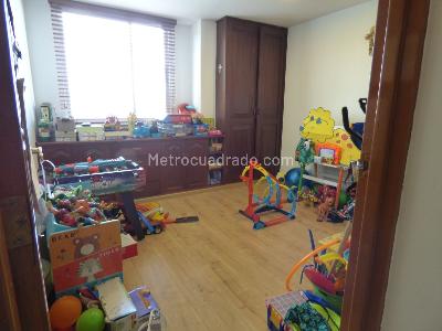 Apartamento en venta en Niza, Bogotá · foto 8 de 17