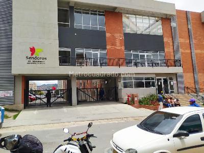 Apartamento de 2 alcobas en venta en Madelena Ii, Bogotá, 43 m² · foto 2 de 13
