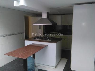 Casa de 3 alcobas en arriendo en Santa Paula, Bogotá, 246 m² · foto 5 de 16