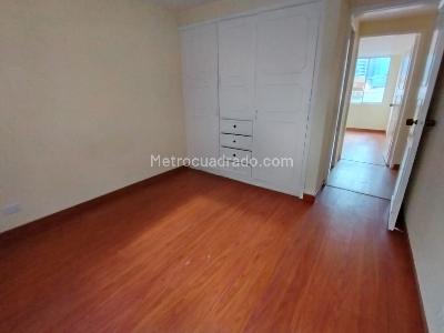 Apartamento de 2 alcobas en arriendo en Santa Paula, Bogotá, 85 m² · foto 3 de 12