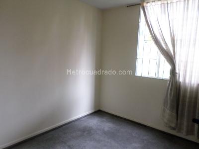 Apartamento de 3 alcobas en venta en Minuto De Dios, Bogotá, 64 m² · foto 5 de 8