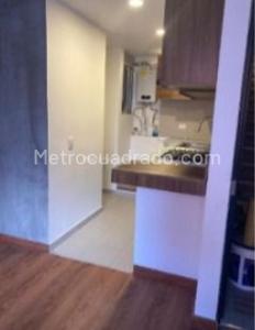 Apartamento en arriendo en Mirandela I, Bogotá · foto 3 de 15