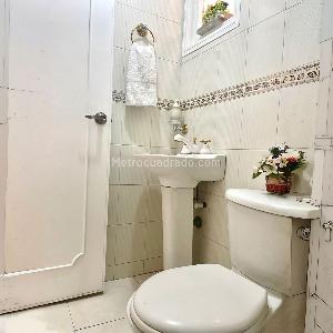 Casa en arriendo en Santa Paula Central, Bogotá · foto 12 de 15