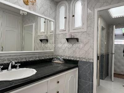 Casa en arriendo en Santa Paula Central, Bogotá · foto 5 de 15