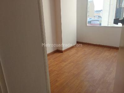 Apartamento de 2 alcobas en venta en Las Orquideas Usaquen, Bogotá, 65 m² · foto 9 de 13