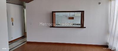 Apartamento en venta en Bosque De San Antonio, Bogotá · foto 3 de 15