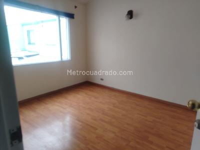 Apartamento de 3 alcobas en arriendo en Villa Del Prado Baviera, Bogotá, 180 m² · foto 3 de 17