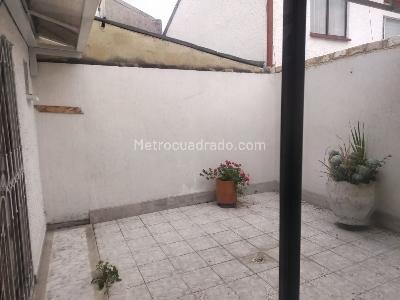 Apartamento de 3 alcobas en arriendo en Villa Del Prado Baviera, Bogotá, 180 m² · foto 16 de 17