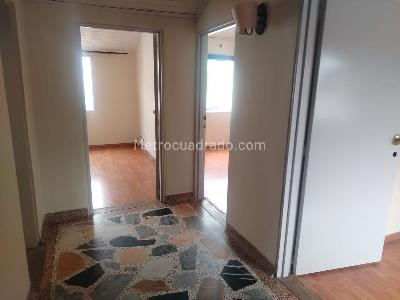 Apartamento de 3 alcobas en arriendo en Villa Del Prado Baviera, Bogotá, 180 m² · foto 6 de 17