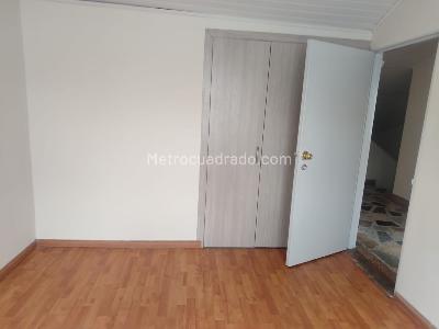 Apartamento de 3 alcobas en arriendo en Villa Del Prado Baviera, Bogotá, 180 m² · foto 9 de 17