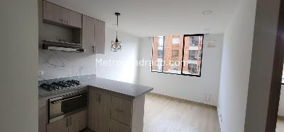 Apartamento en arriendo en Mazuren, Bogotá · foto 3 de 17