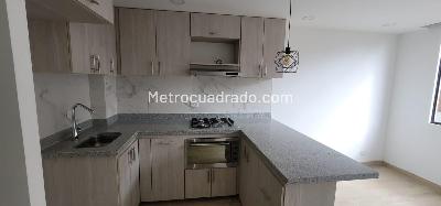 Apartamento en arriendo en Mazuren, Bogotá · foto 4 de 17