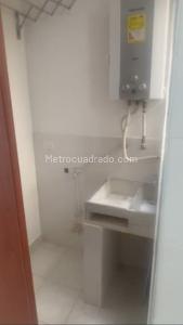 Apartamento de 3 alcobas en arriendo en Santa Monica, Bogotá, 64 m² · foto 13 de 14