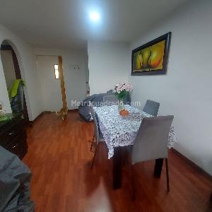 Apartamento de 3 alcobas en venta en El Redil, Bogotá, 74 m² · foto 2 de 11