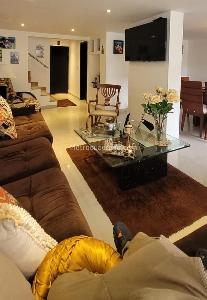 Casa de 4 alcobas en venta en Cedritos, Bogotá, 150 m² · foto 2 de 15