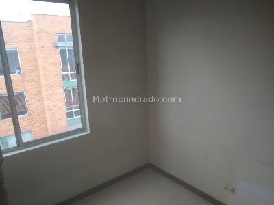 Apartamento de 2 alcobas en arriendo en Villas De Granada I, Bogotá, 60 m² · foto 5 de 13