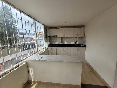 Apartamento de 3 alcobas en arriendo en Toberin Ii, Bogotá, 100 m² · foto 2 de 9