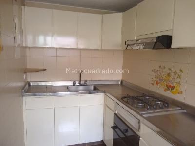 Apartamento en arriendo en Villas De Mediterraneo, Bogotá · foto 10 de 17