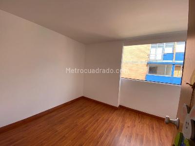 Apartamento de 3 alcobas en venta en Barrancas, Bogotá, 92 m² · foto 2 de 15