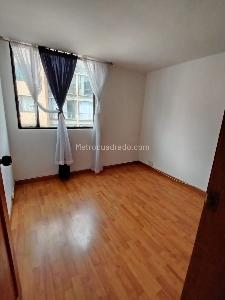Apartamento de 2 alcobas en venta en La Uribe, Bogotá, 64 m² · foto 4 de 16