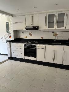 Casa de 3 alcobas en venta en Cedritos, Bogotá, 200 m² · foto 3 de 17