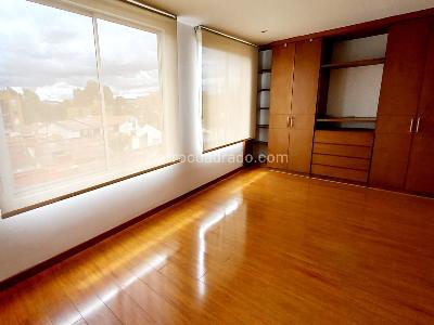 Casa de 4 alcobas en arriendo en Cedritos Acacias, Bogotá, 238 m² · foto 5 de 15