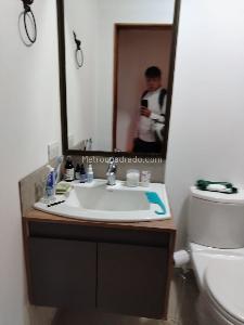Apartamento de 2 alcobas en arriendo en Lago Nogal, Bogotá, 70 m² · foto 11 de 12