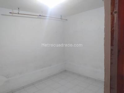 Casa de 5 alcobas en venta en San Pedro I Sector, Bogotá, 80 m² · foto 10 de 13