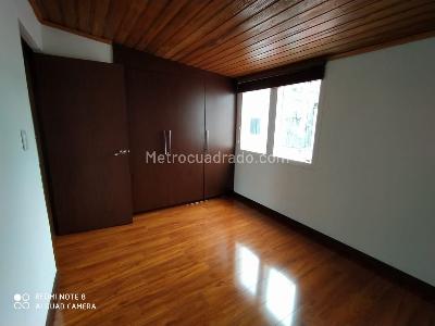 Casa de 5 alcobas en venta en Caobos Las Margaritas, Bogotá, 300 m² · foto 3 de 20