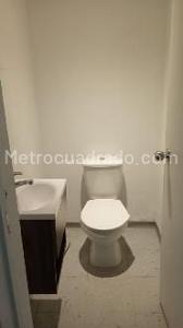 Casa en arriendo en Quintas De Santa Barbara, Bogotá · foto 3 de 18