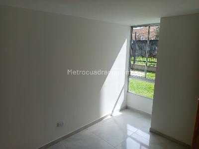 Apartaestudio en venta en Suba La Chucua, Bogotá, 30 m² · foto 10 de 13