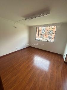 Casa en venta en Caobos Las Margaritas, Bogotá · foto 2 de 17