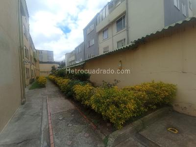Apartamento de 3 alcobas en venta en Las Orquideas, Bogotá, 87 m² · foto 8 de 13