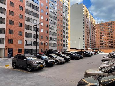 Apartamento en venta en Alameda, Bogotá · foto 2 de 18