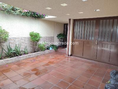 Casa de 3 alcobas en venta en Villa Magdala, Bogotá, 160 m² · foto 17 de 19