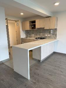 Apartamento de 3 alcobas en venta en Mirandela, Bogotá, 89 m² · foto 2 de 19