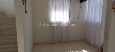 Casa de 4 alcobas en venta en Girardot, Girardot, 65 m² · foto 8 de 14