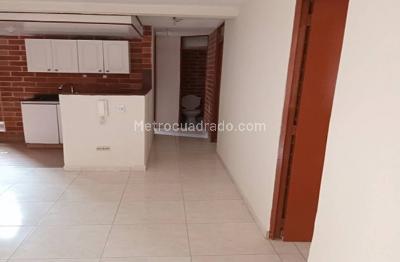 Apartamento en arriendo en Mazuren, Bogotá · foto 10 de 17