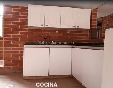 Apartamento en arriendo en Mazuren, Bogotá · foto 12 de 17
