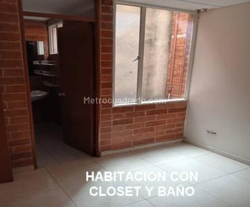 Apartamento en arriendo en Mazuren, Bogotá · foto 4 de 17