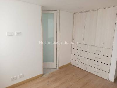 Apartamento en venta en Los Cedros, Bogotá · foto 9 de 13