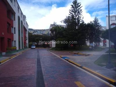 Apartamento de 3 alcobas en venta en Cedritos, Bogotá, 90 m² · foto 3 de 20