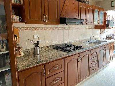 Apartamento de 4 alcobas en venta en Villa Magdala, Bogotá, 230 m² · foto 5 de 18