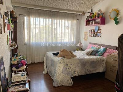 Apartamento de 4 alcobas en venta en Villa Magdala, Bogotá, 230 m² · foto 14 de 18