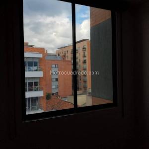 Apartamento de 2 alcobas en arriendo en Cedritos, Bogotá, 80 m² · foto 4 de 9