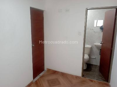Apartaestudio en arriendo en Toberin, Bogotá, 40 m² · foto 3 de 8