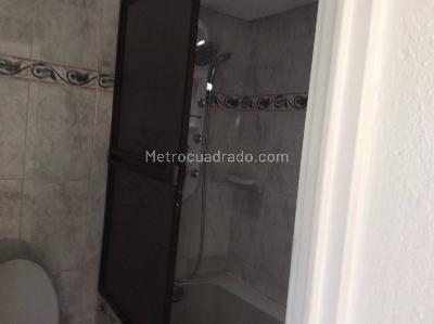 Casa de 4 alcobas en arriendo en Cedritos, Bogotá, 400 m² · foto 7 de 20