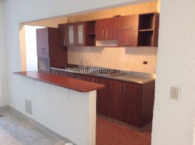 Casa de 4 alcobas en arriendo en Cedritos, Bogotá, 400 m² · foto 10 de 20