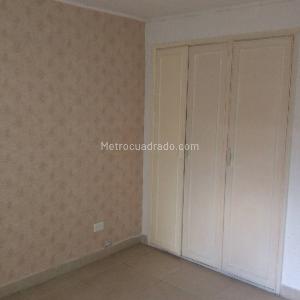 Casa de 4 alcobas en arriendo en Cedritos, Bogotá, 400 m² · foto 15 de 20