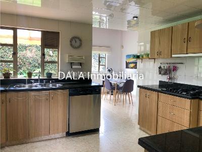 Casa de 5 alcobas en venta en Vereda Samaria, Chía, 290 m² · foto 3 de 20